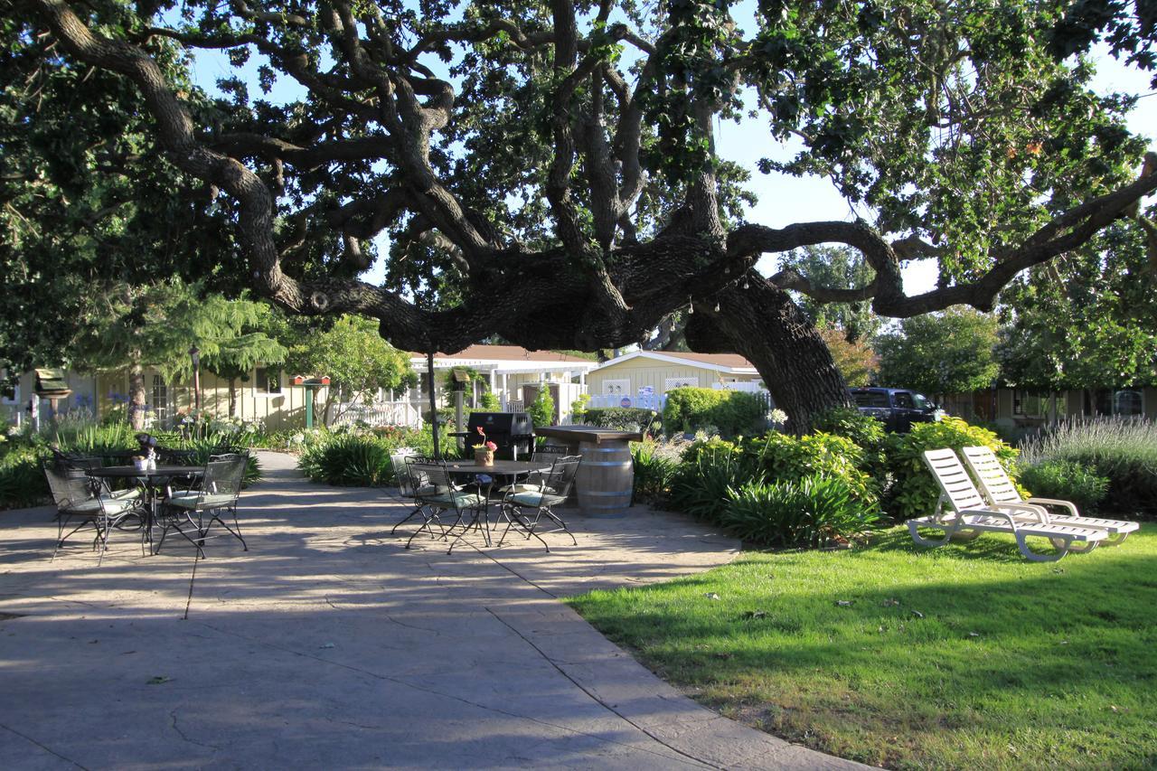 Meadowlark Inn Solvang Exterior photo